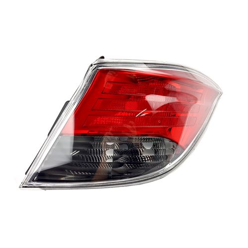 Lanterna-Traseira-Fume-Prisma-2013-a-2017-Lado-Direito Lanterna-Traseira-Fume-Prisma-2013-a-2017-Lado-Direito