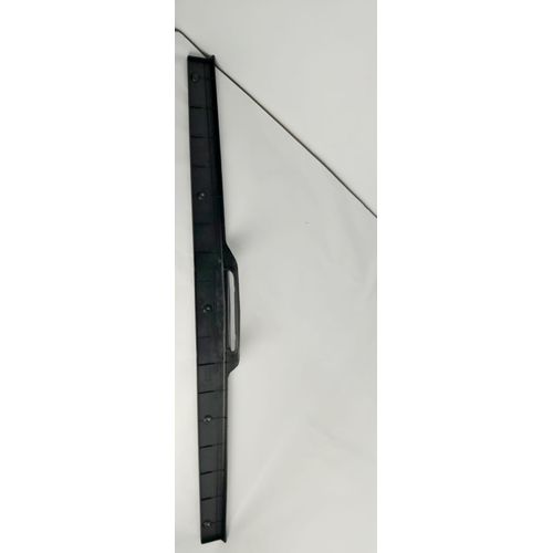 Moldura_Superior_Tampa_Cacamba_Montana_2011- Moldura_Superior_Tampa_Cacamba_Montana_2011-