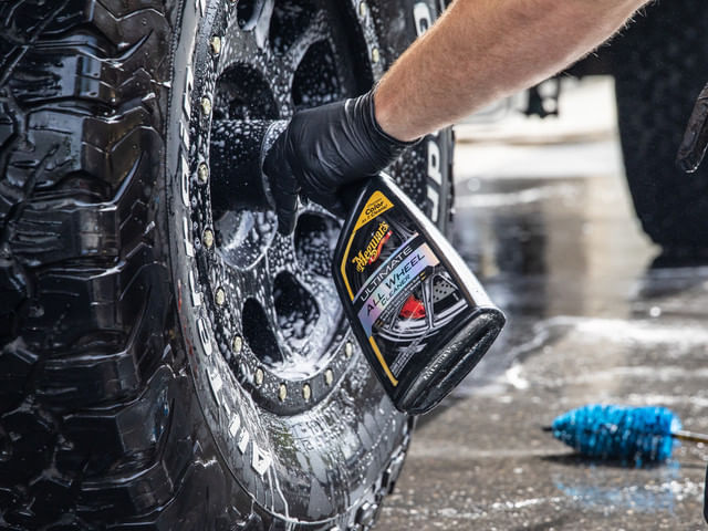 ULTIMATE_ALL_WHEEL_CLEANER_-_0709_L