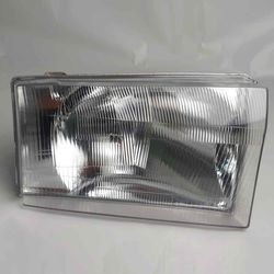 Farol_F-250-f-350_ate_2005_Lado_Direito_-_C-meia_Luz